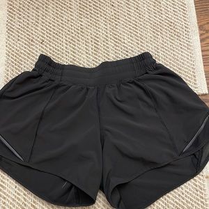 Lululemon black hotty hot shorts